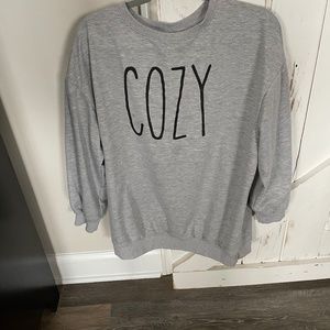 Woman’s sweatshirt L